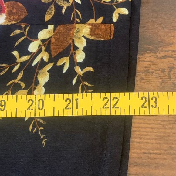 NWT Nessa's Natural Boutique Black Floral Short Kimono One Size - Picture 8 of 8